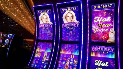 Play Britney Spears Slot Machine
